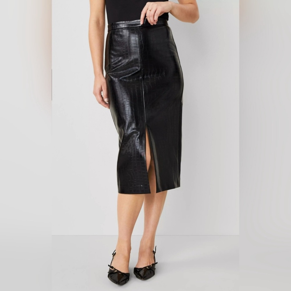 NWT 8P OUTFIT: Black Midi Faux Leather Pencil Skirt & Black/W Striped Knit Top